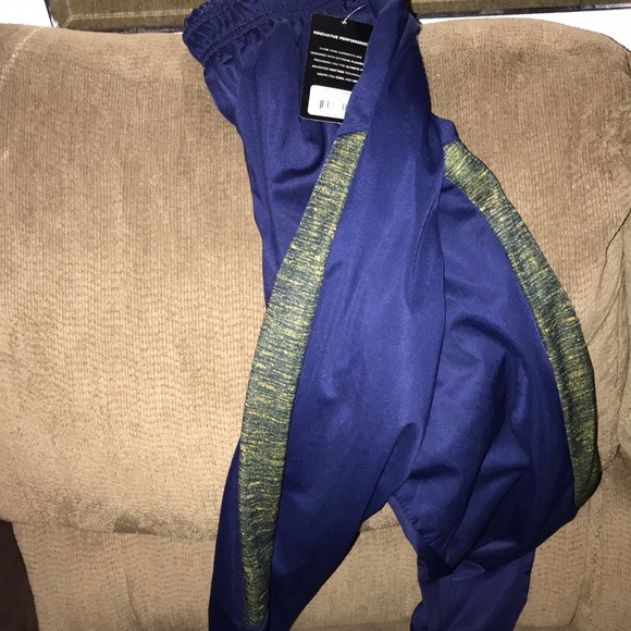 Big boys dry tech joggers - Picture 2 of 3